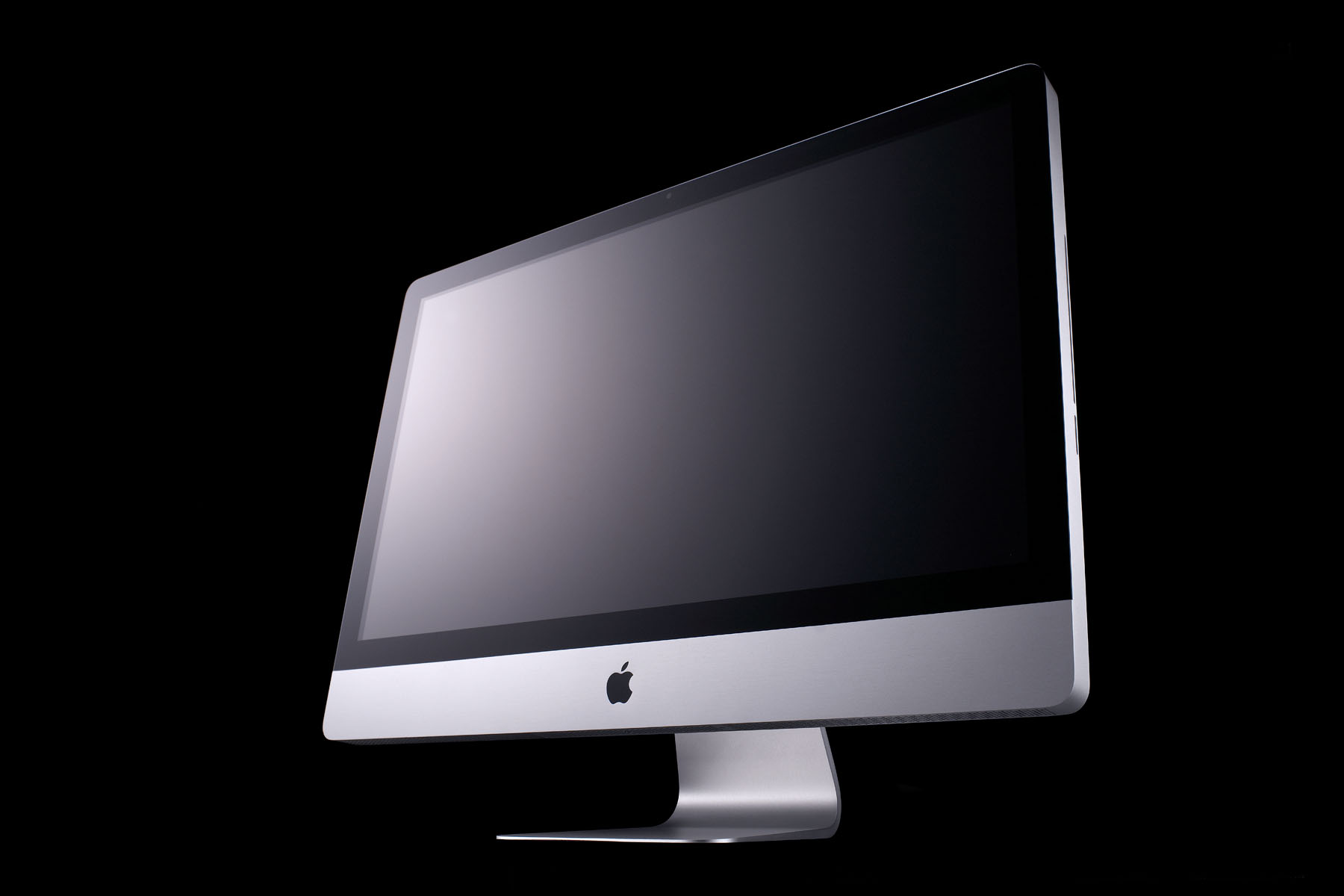 Apple_iMac27_F34_HEweb_SIZED.jpg